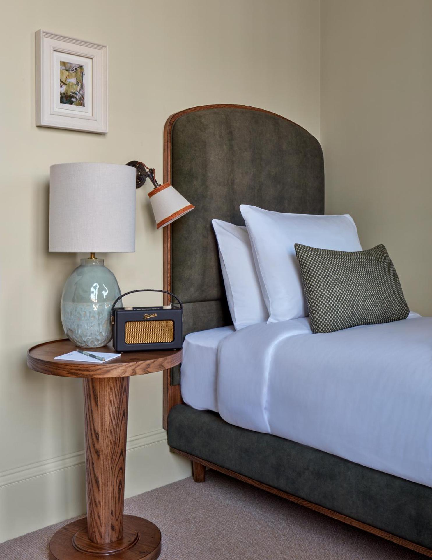 Miiro Templeton Garden Hotel Лондон Екстериор снимка