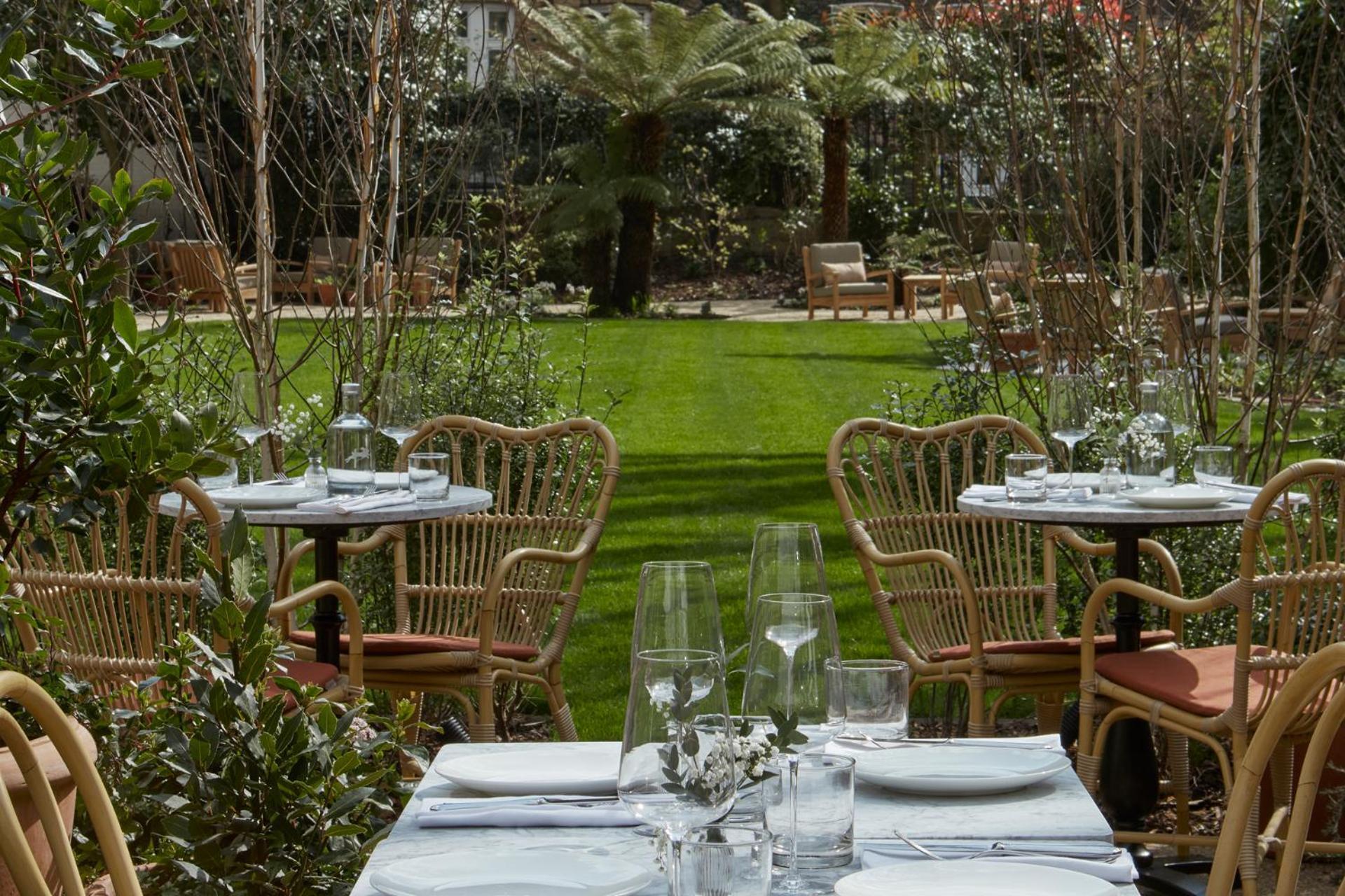 Miiro Templeton Garden Hotel Лондон Екстериор снимка